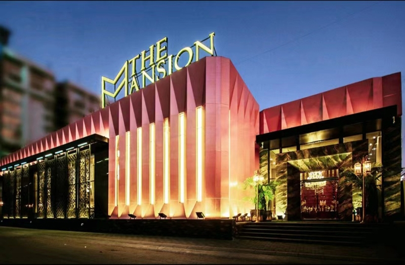 โรสโกลด์ | อาคาร Ansion ในปากีสถานนำสีสันที่ทันสมัยของโลกมารวมกัน